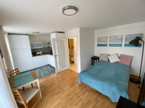Apartment with a terrace and AC in the city center